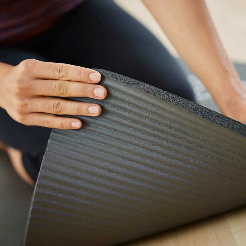 Merrithew Health & Fitness Mat - Deluxe Pilates Mat with Grommets (graphite) (ST-02188)